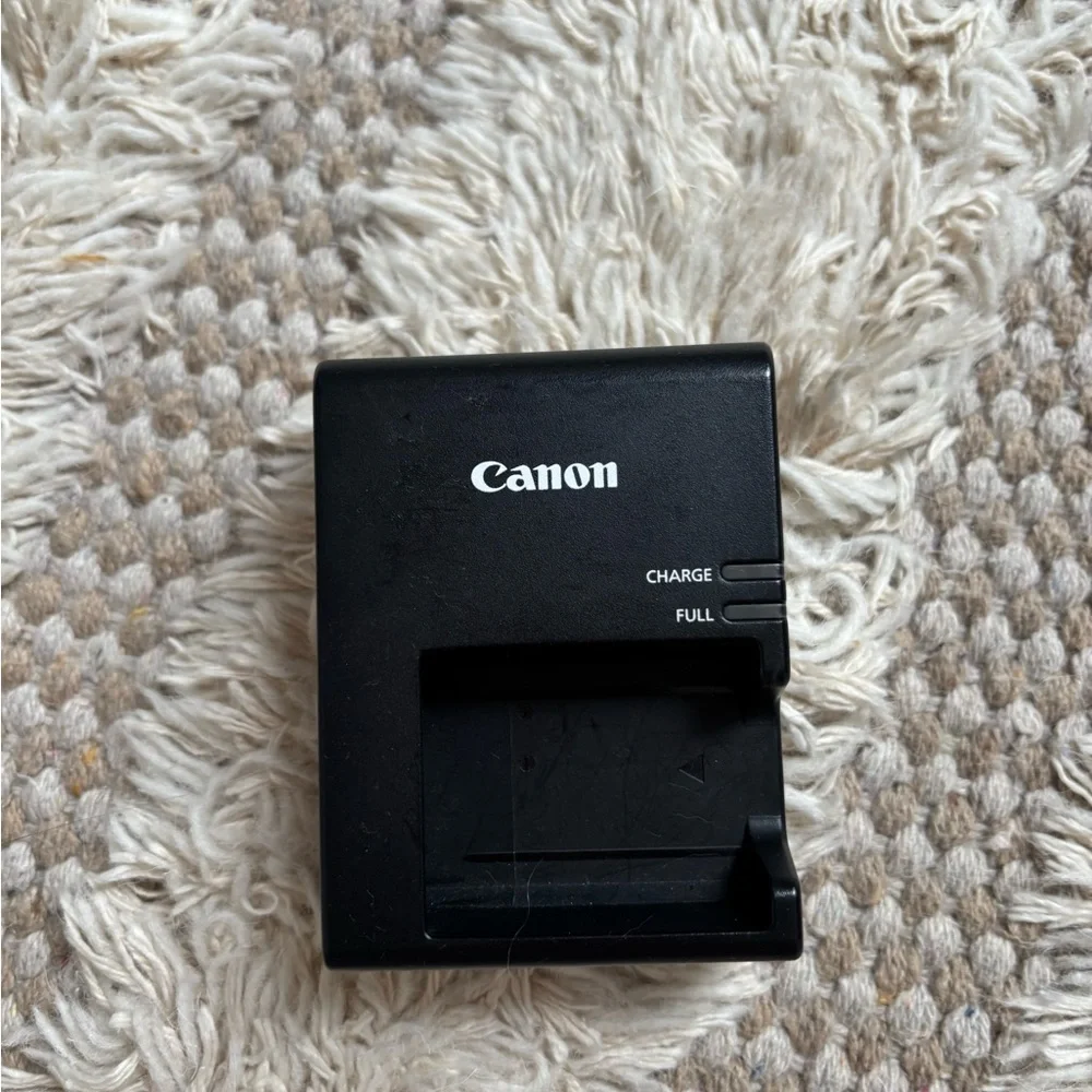 Canon LC-E17 Charger for LP-E17 Battery